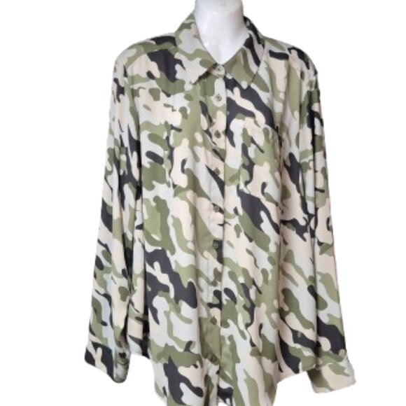 Torrid Georgette Relaxed Shirt Camo Long Sleeve Collared Women's Plus Size 1X - Picture 1 of 11